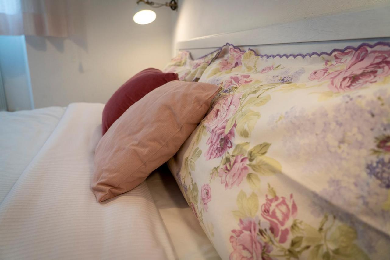 32 Nero - Florence Apartment San Niccolo Экстерьер фото
