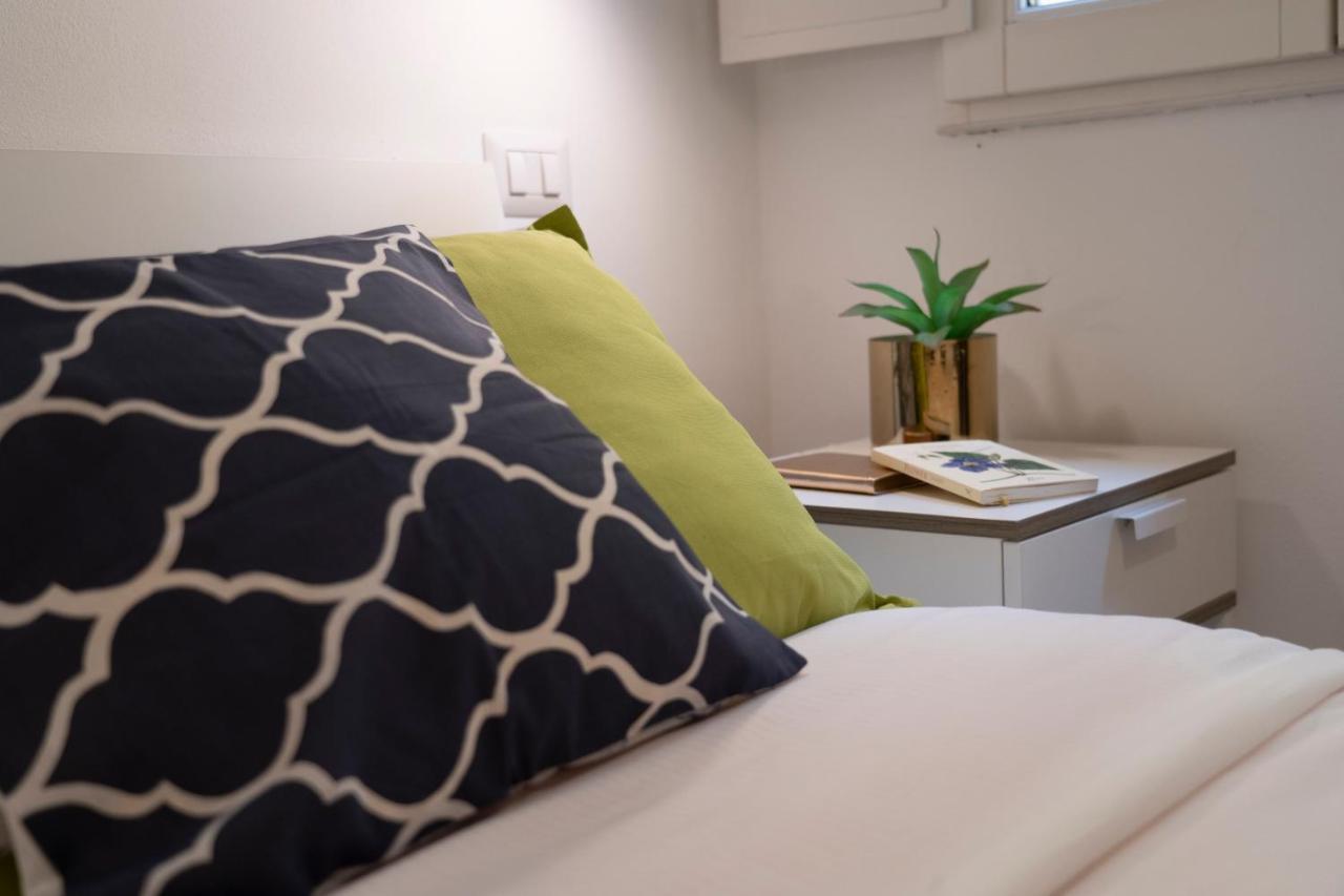 32 Nero - Florence Apartment San Niccolo Экстерьер фото
