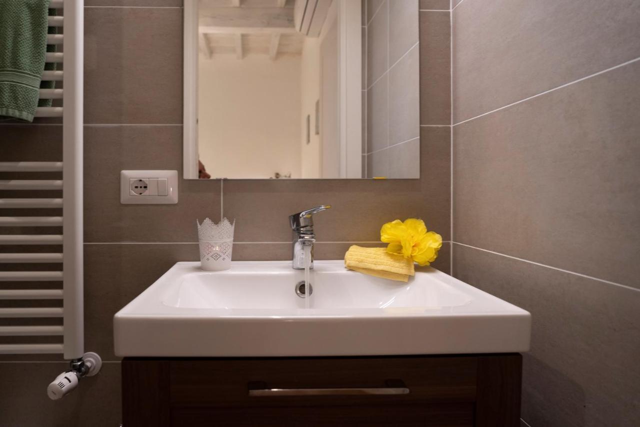 32 Nero - Florence Apartment San Niccolo Экстерьер фото