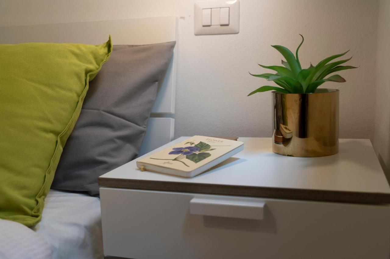 32 Nero - Florence Apartment San Niccolo Экстерьер фото
